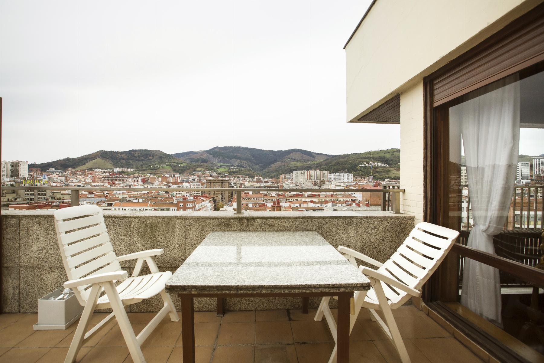 For sale of penthouse in Bilbao