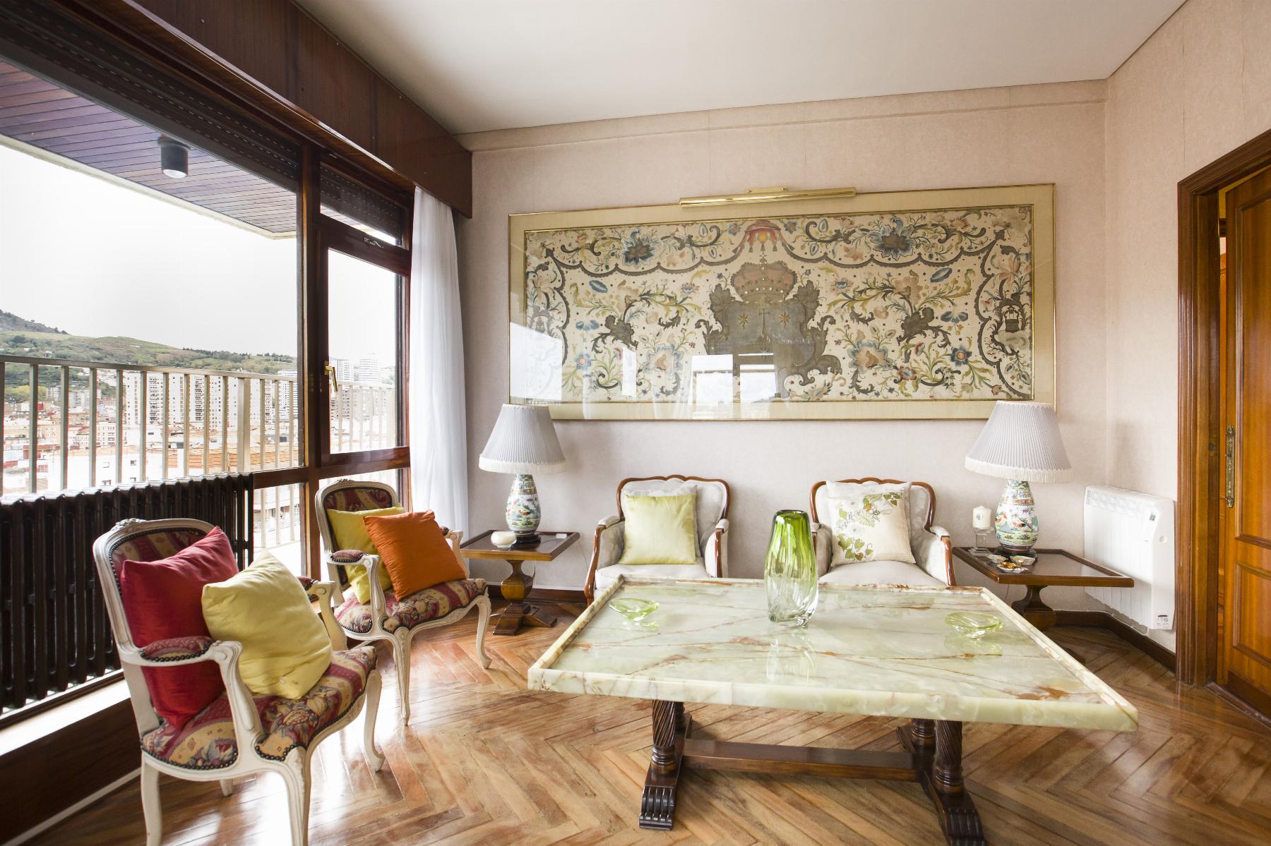 For sale of penthouse in Bilbao