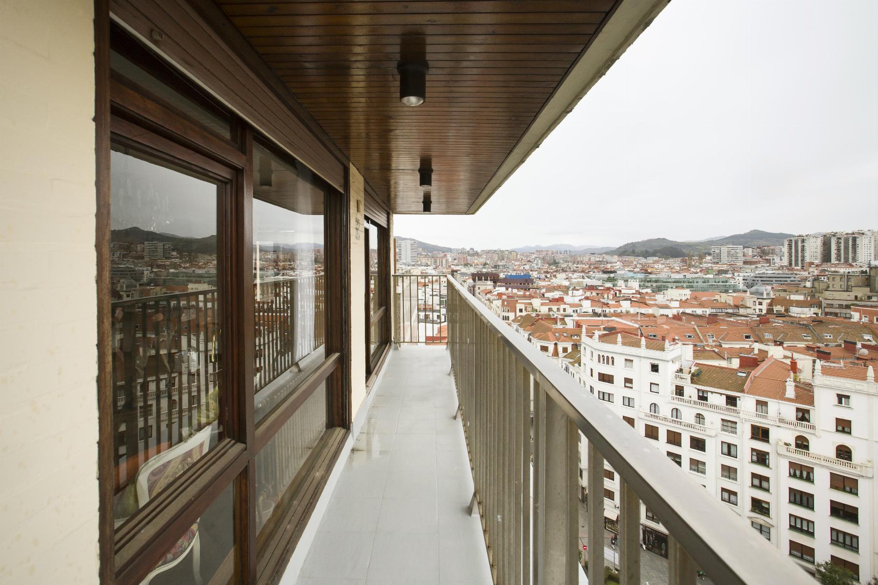 For sale of penthouse in Bilbao