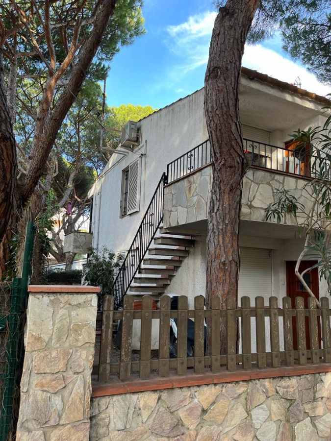 For sale of building in Platja d´Aro