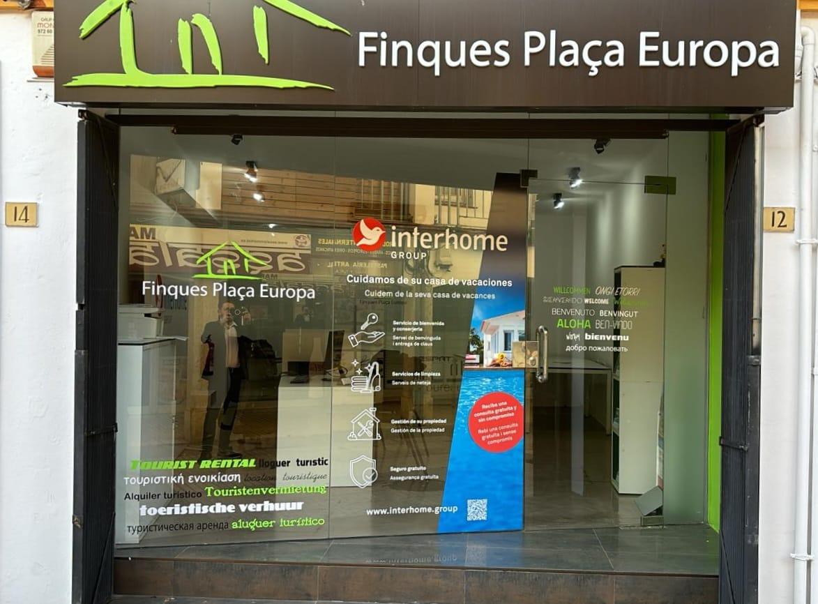 For sale of garage in Barcelona