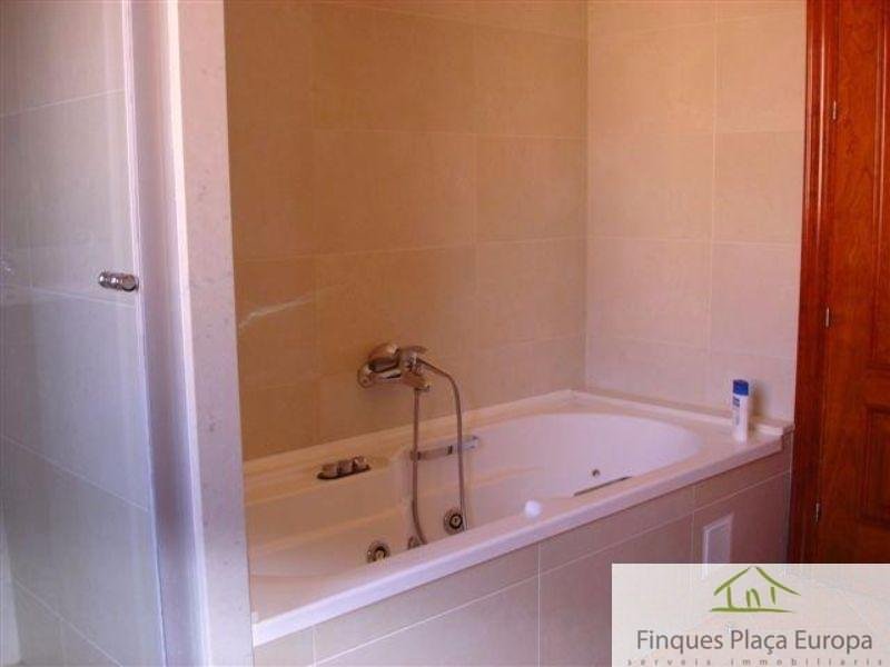 For sale of house in Santa Cristina D´aro
