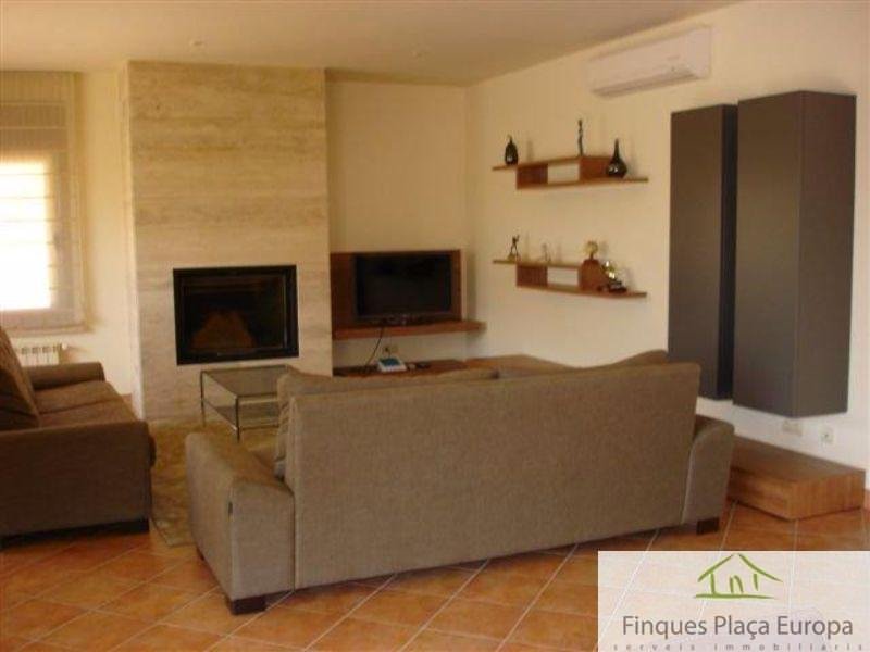For sale of house in Santa Cristina D´aro