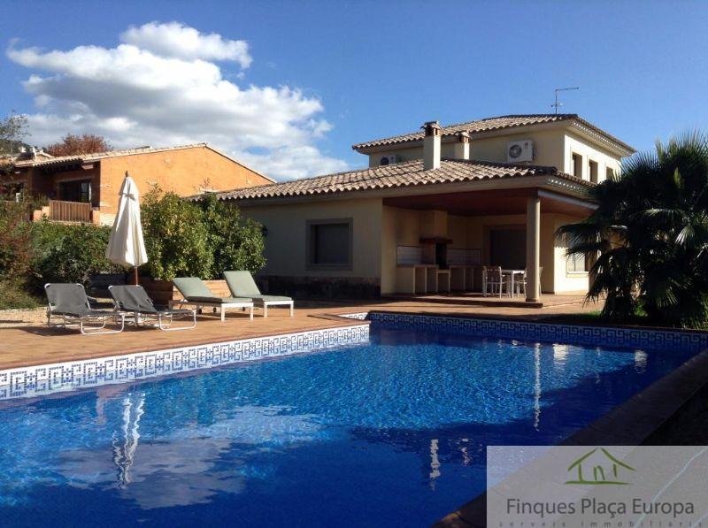 For sale of house in Santa Cristina D´aro