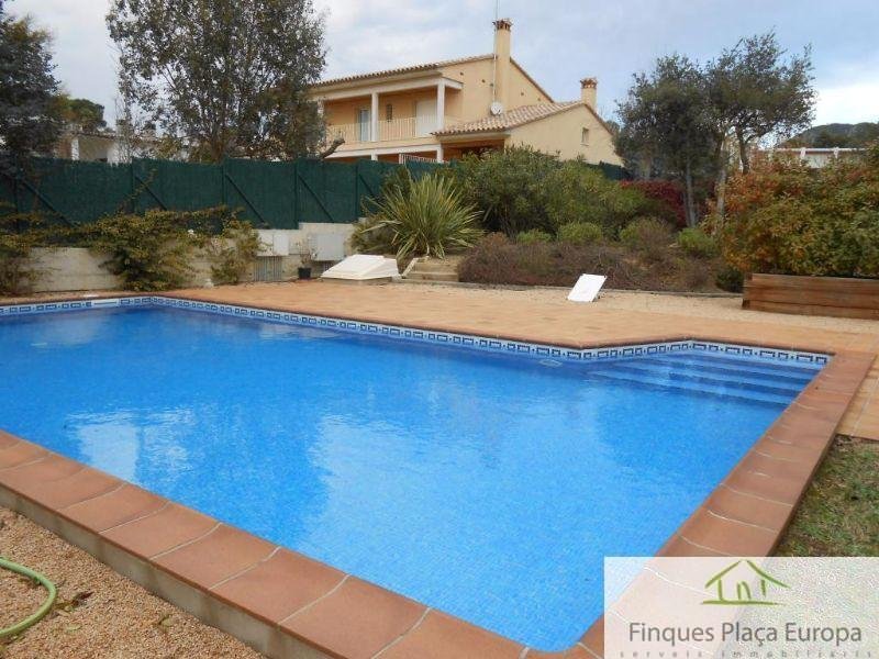 For sale of house in Santa Cristina D´aro