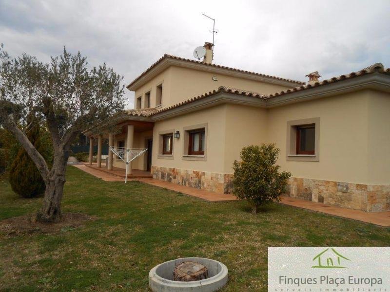 For sale of house in Santa Cristina D´aro