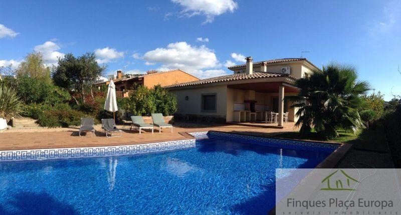 For sale of house in Santa Cristina D´aro
