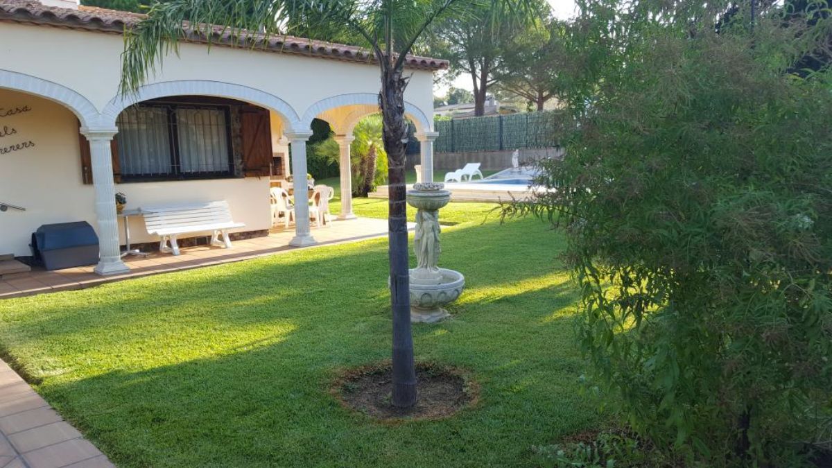 For sale of house in Calonge