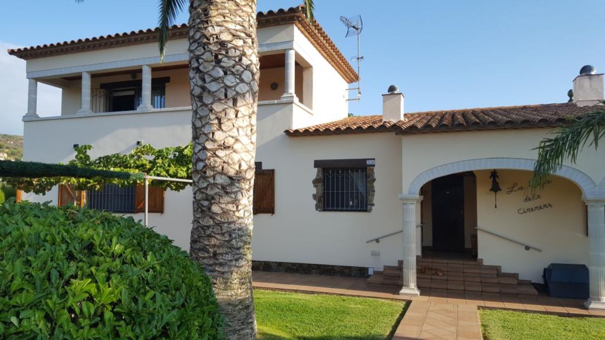 For sale of house in Calonge