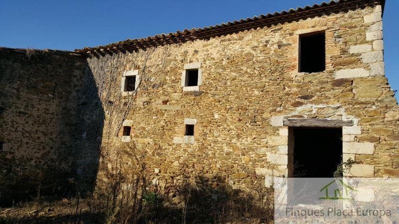 For sale of house in Girona