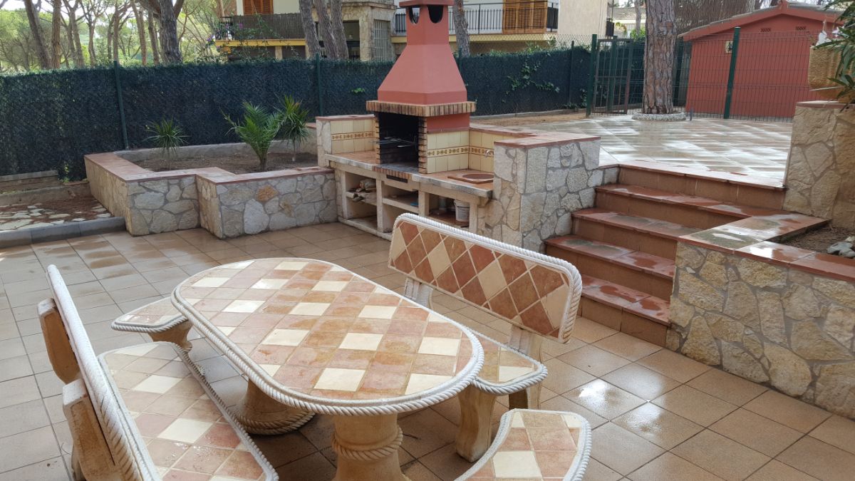 For sale of house in S agaro