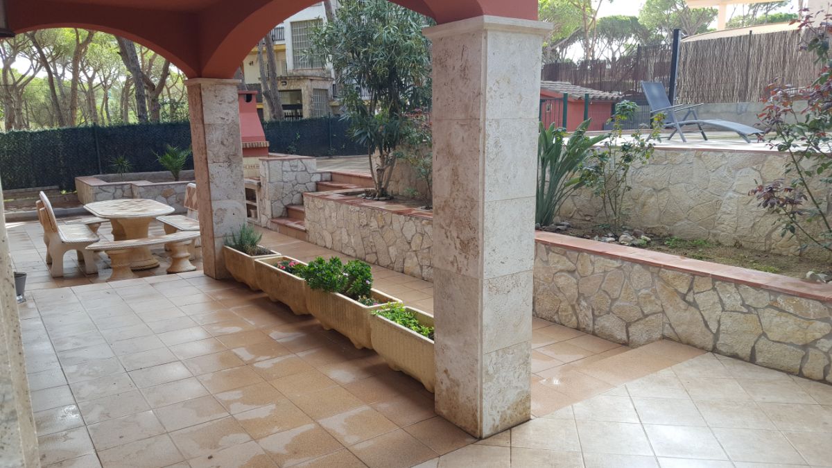 For sale of house in S agaro