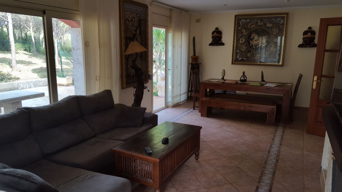 For sale of house in S agaro
