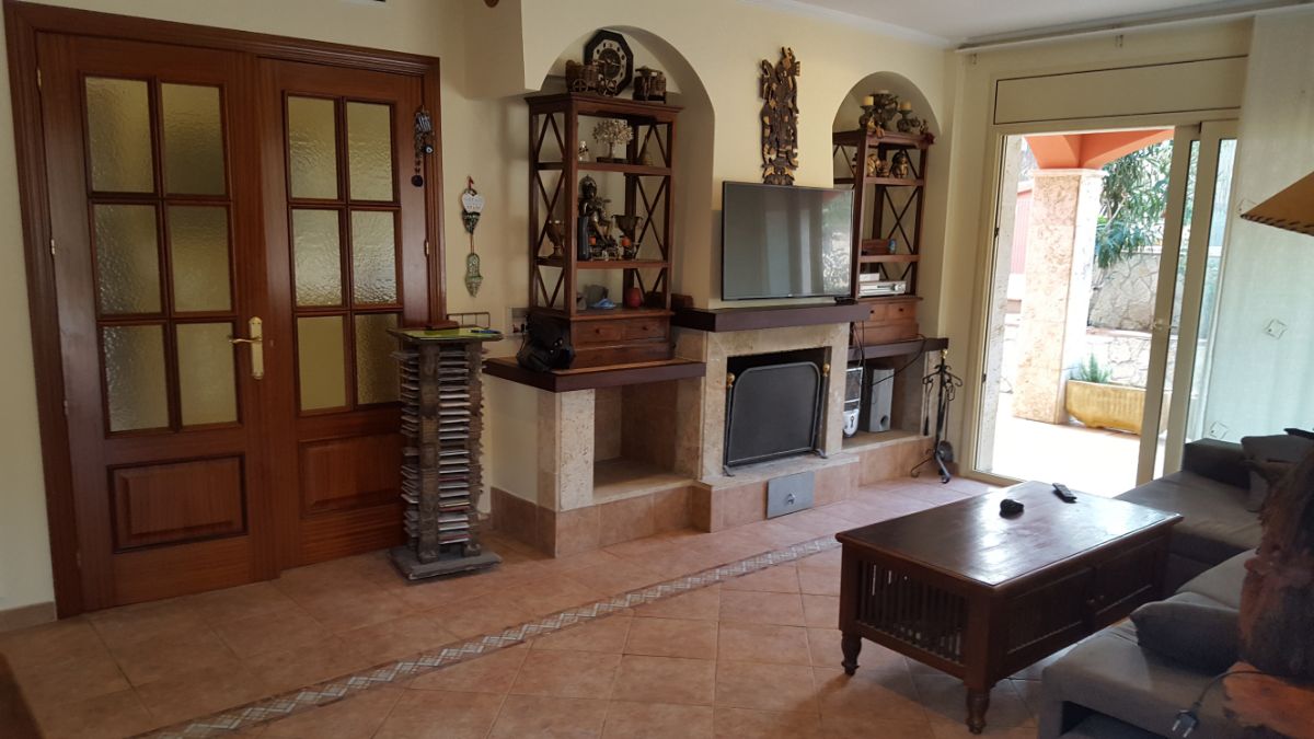 For sale of house in S agaro