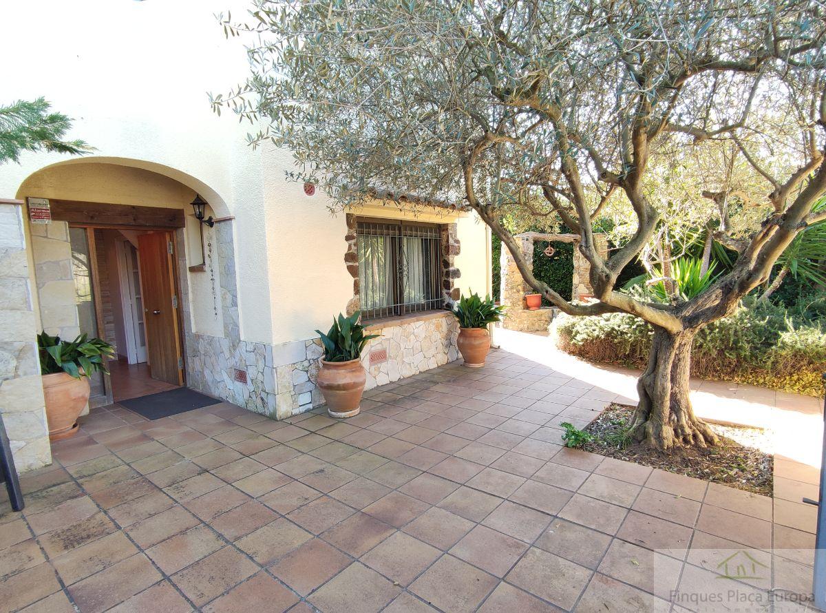 For sale of house in Calonge