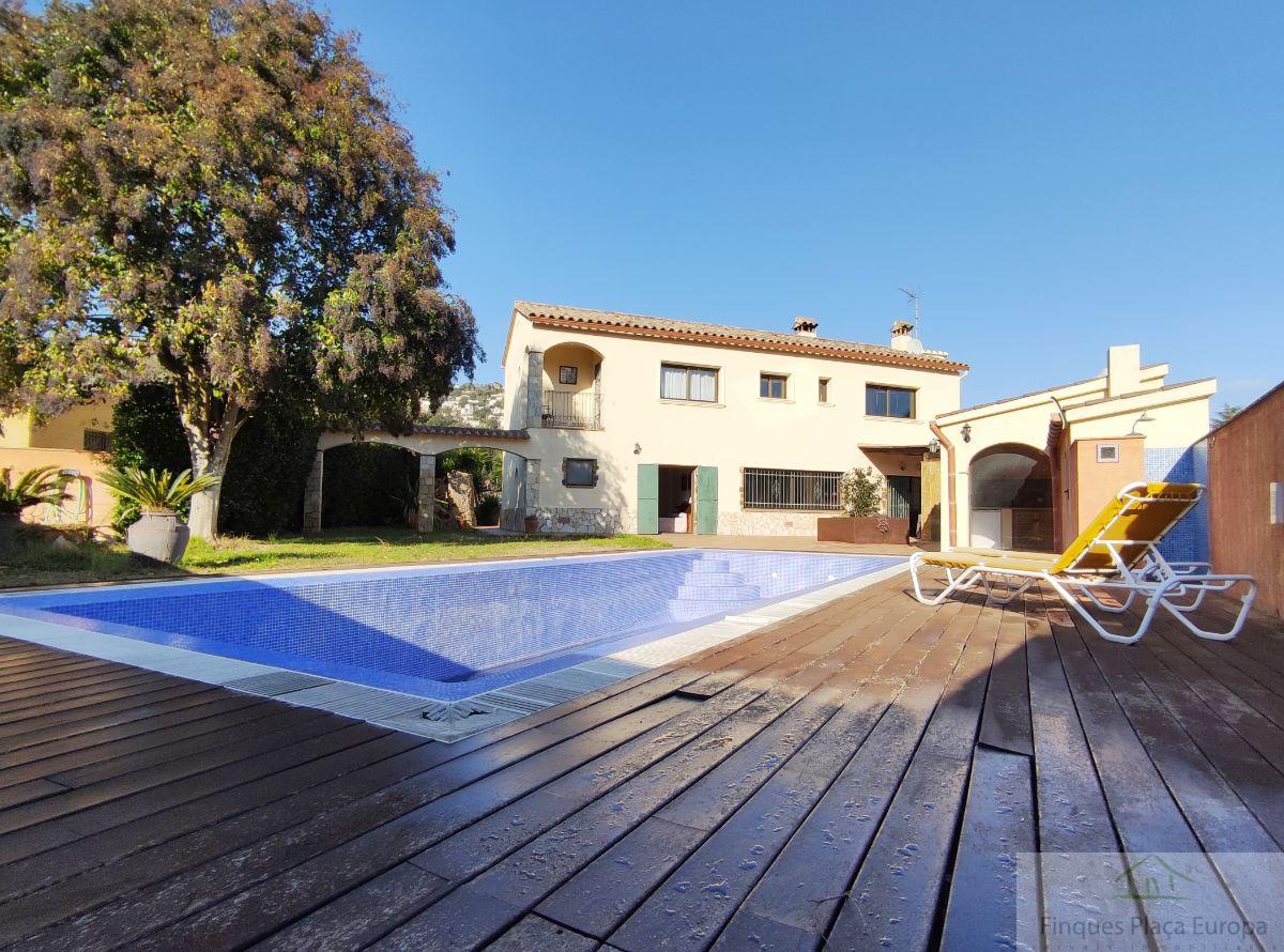 For sale of house in Calonge