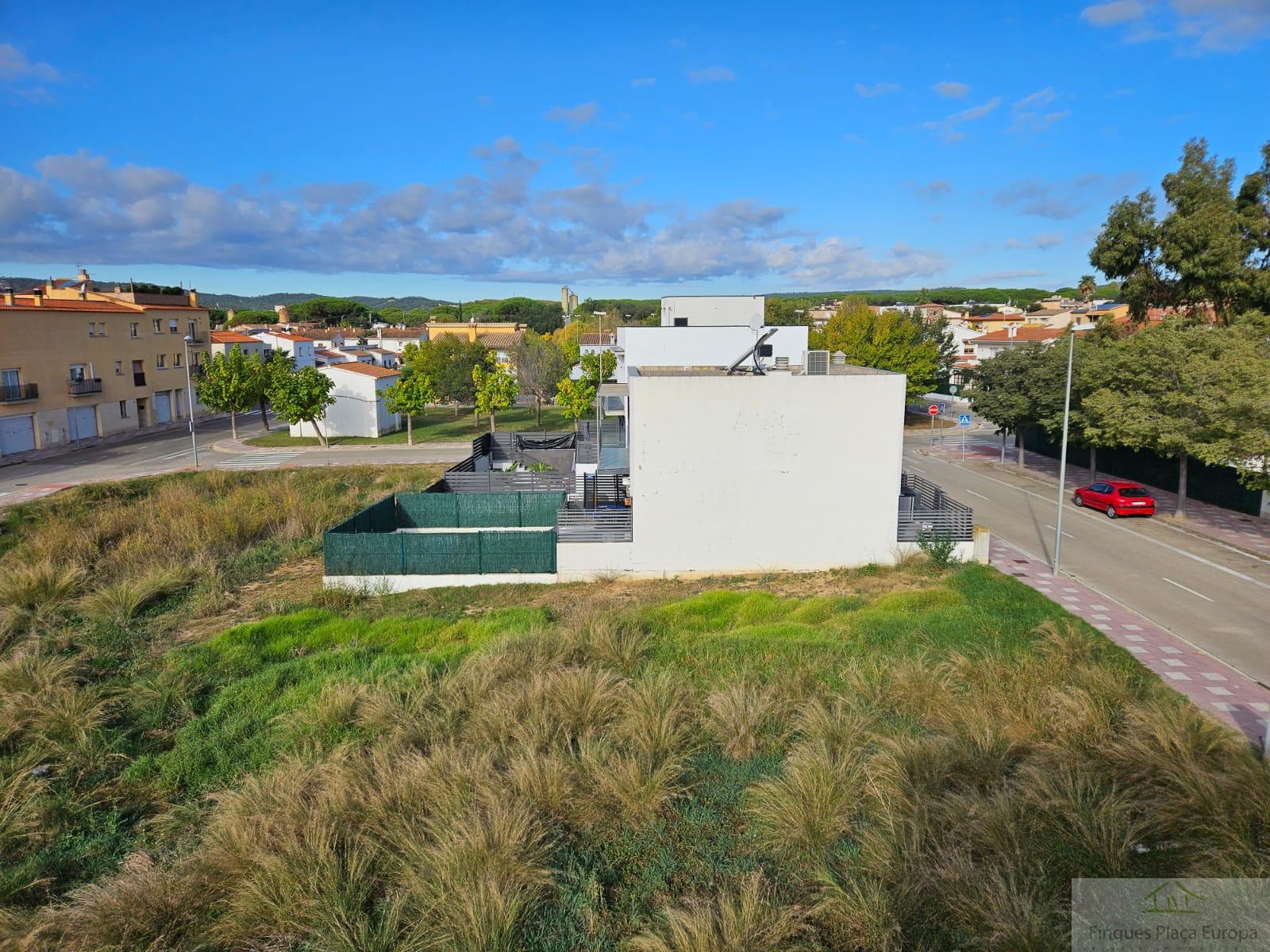 Venda de casa a Santa Cristina D´aro