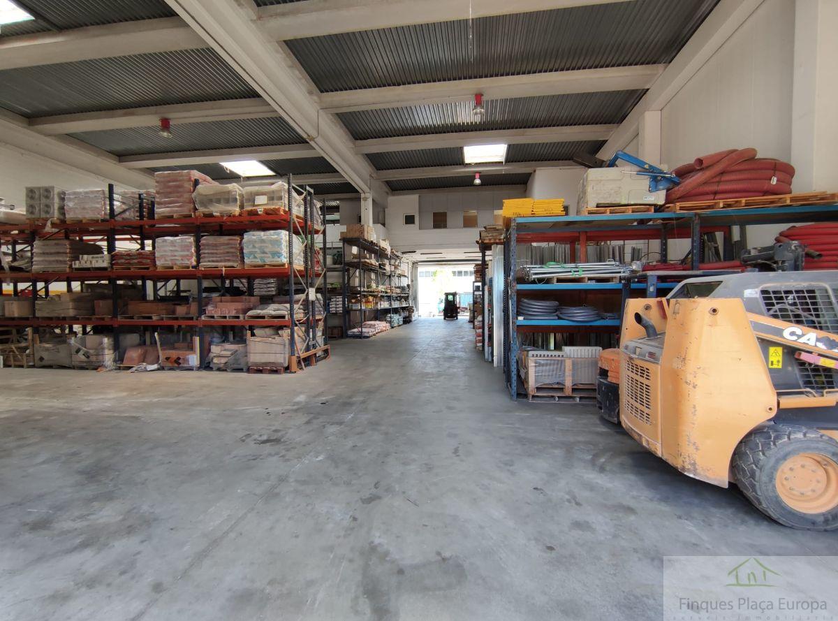 For sale of industrial plant/warehouse in Calonge