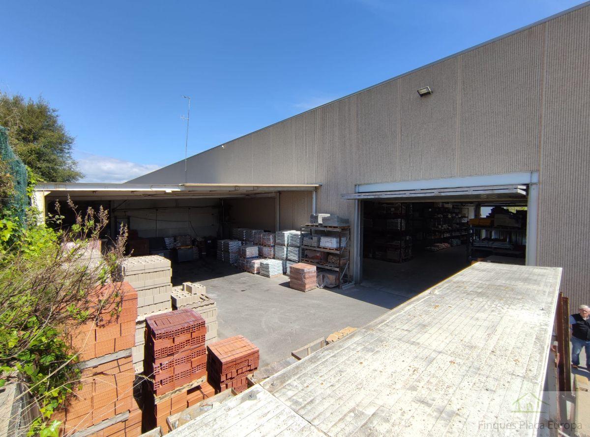 For sale of industrial plant/warehouse in Calonge