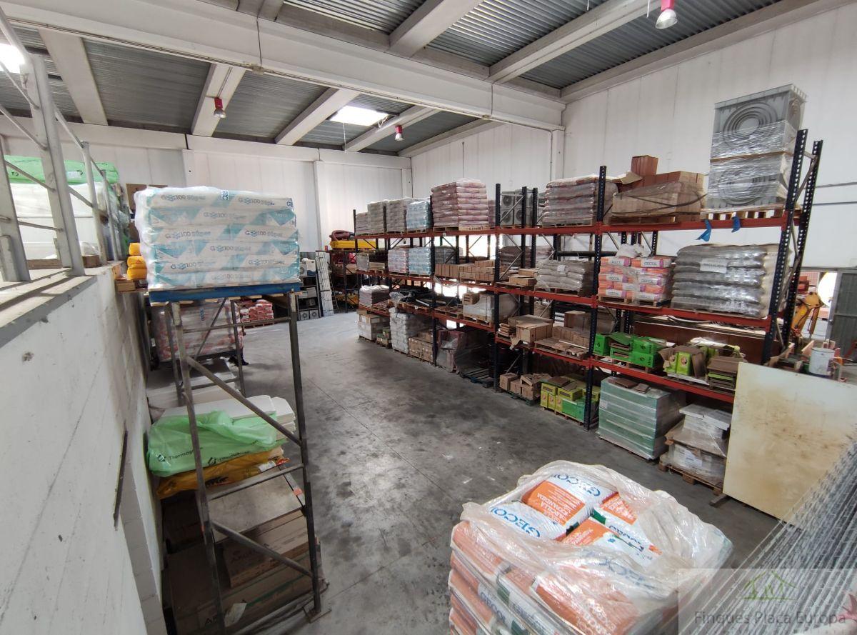 For sale of industrial plant/warehouse in Calonge