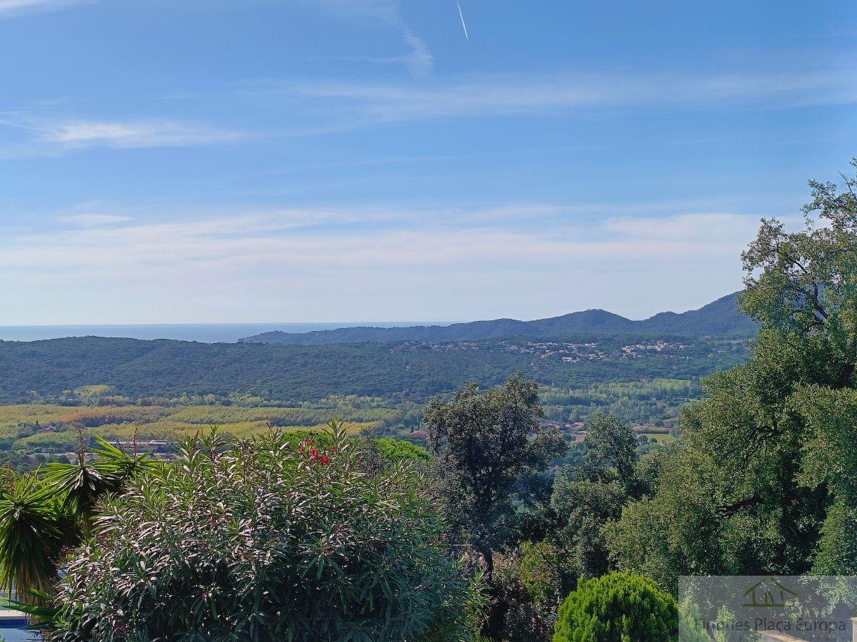 Venda de casa a Santa Cristina D´aro