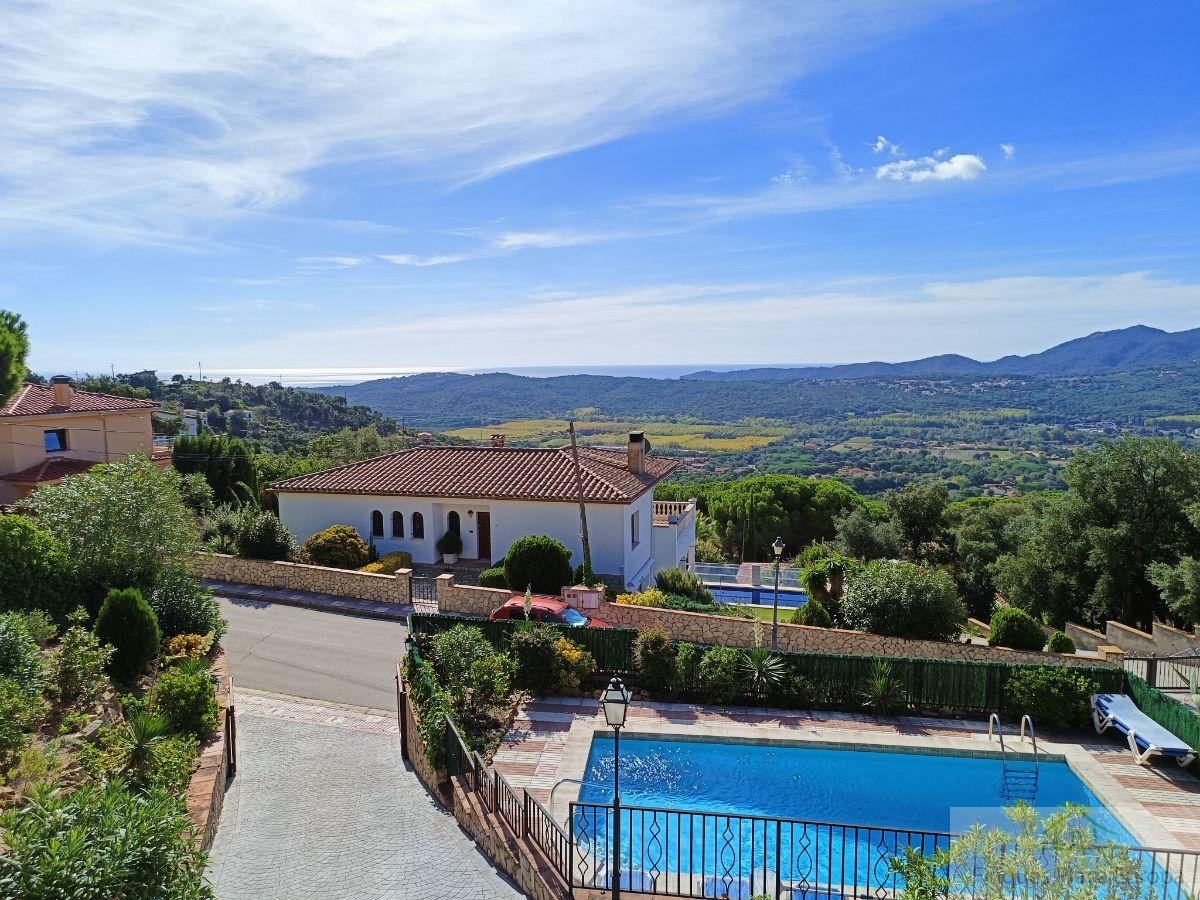 For sale of house in Santa Cristina D´aro