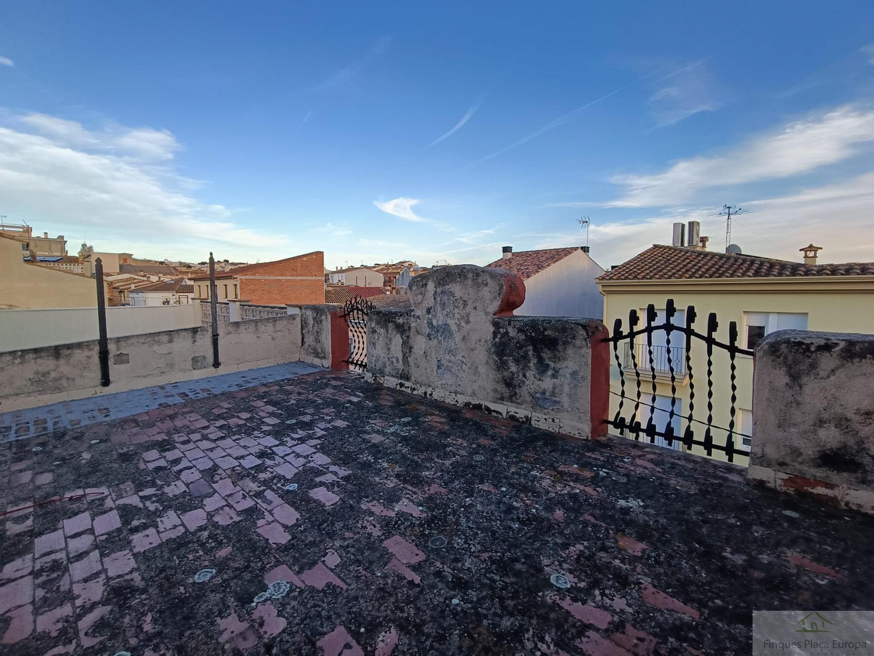 For sale of house in Llagostera