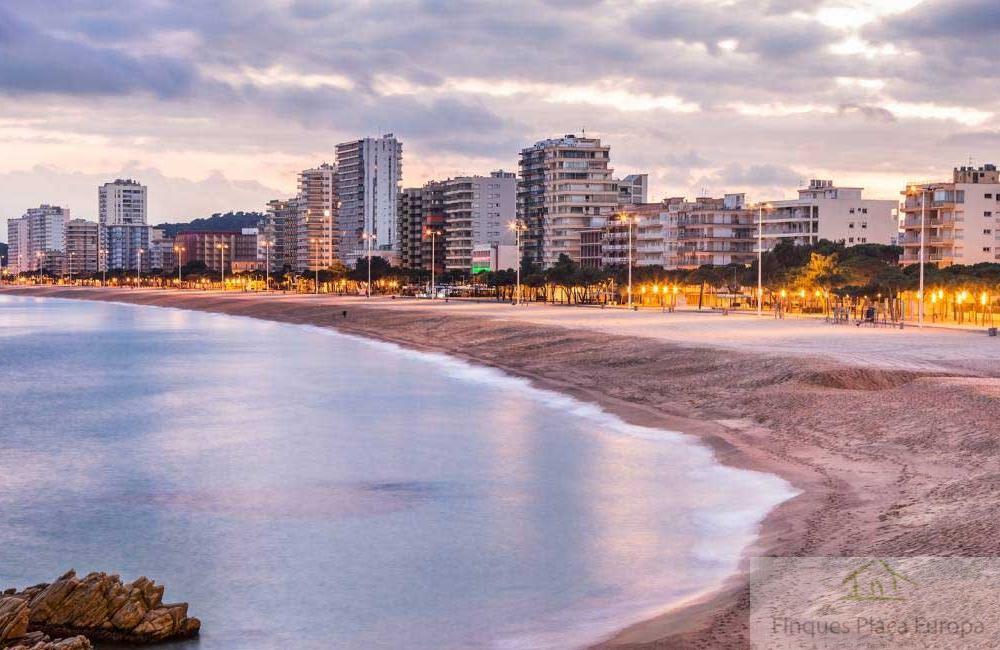 Venta de local comercial en Platja d´Aro