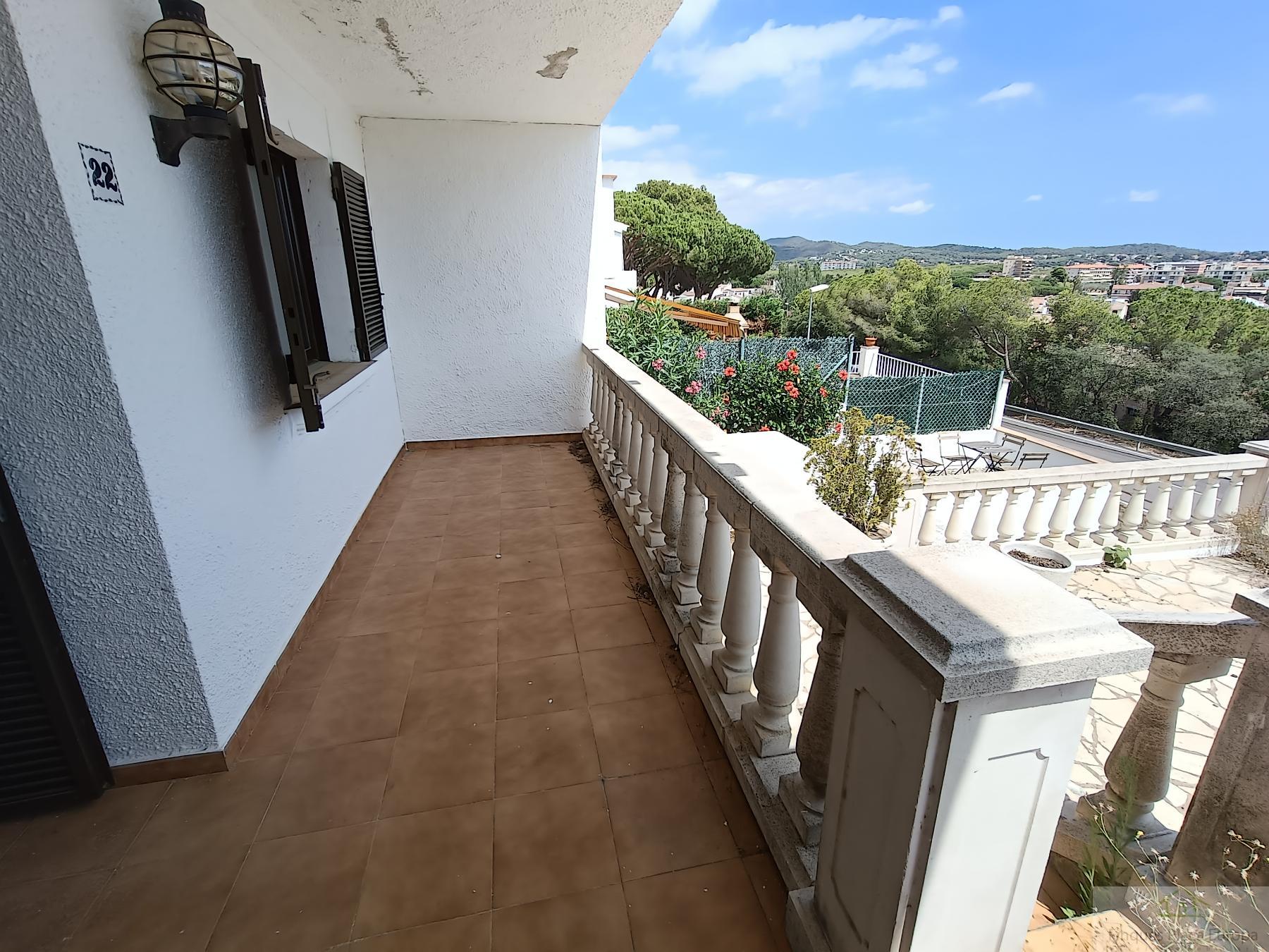 Продажа от

 Домa на Sant Antoni de Calonge