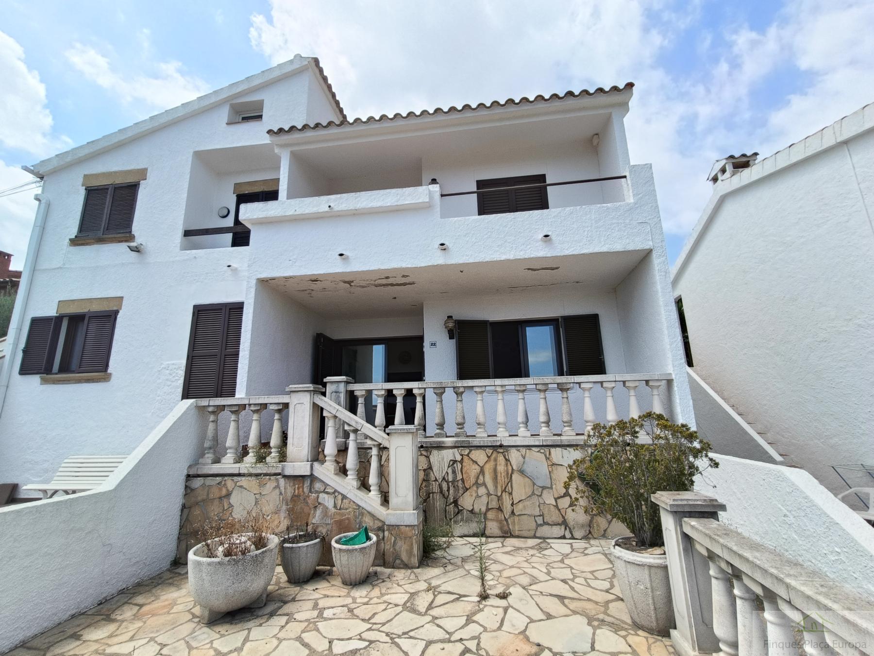 Продажа от

 Домa на Sant Antoni de Calonge