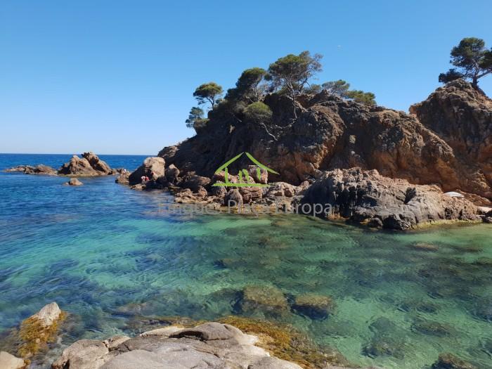 For sale of house in Llagostera