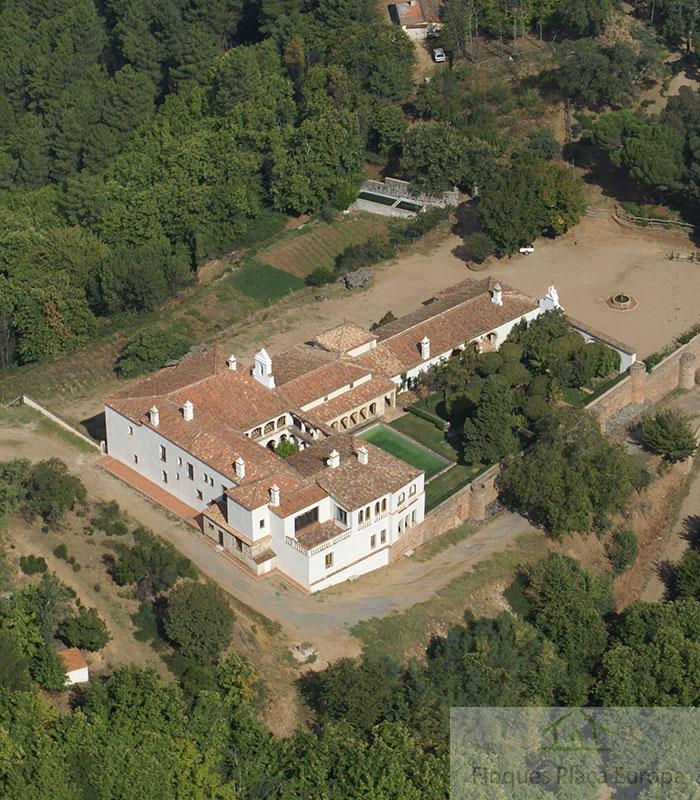 Venda de finca rústica a Guadalupe