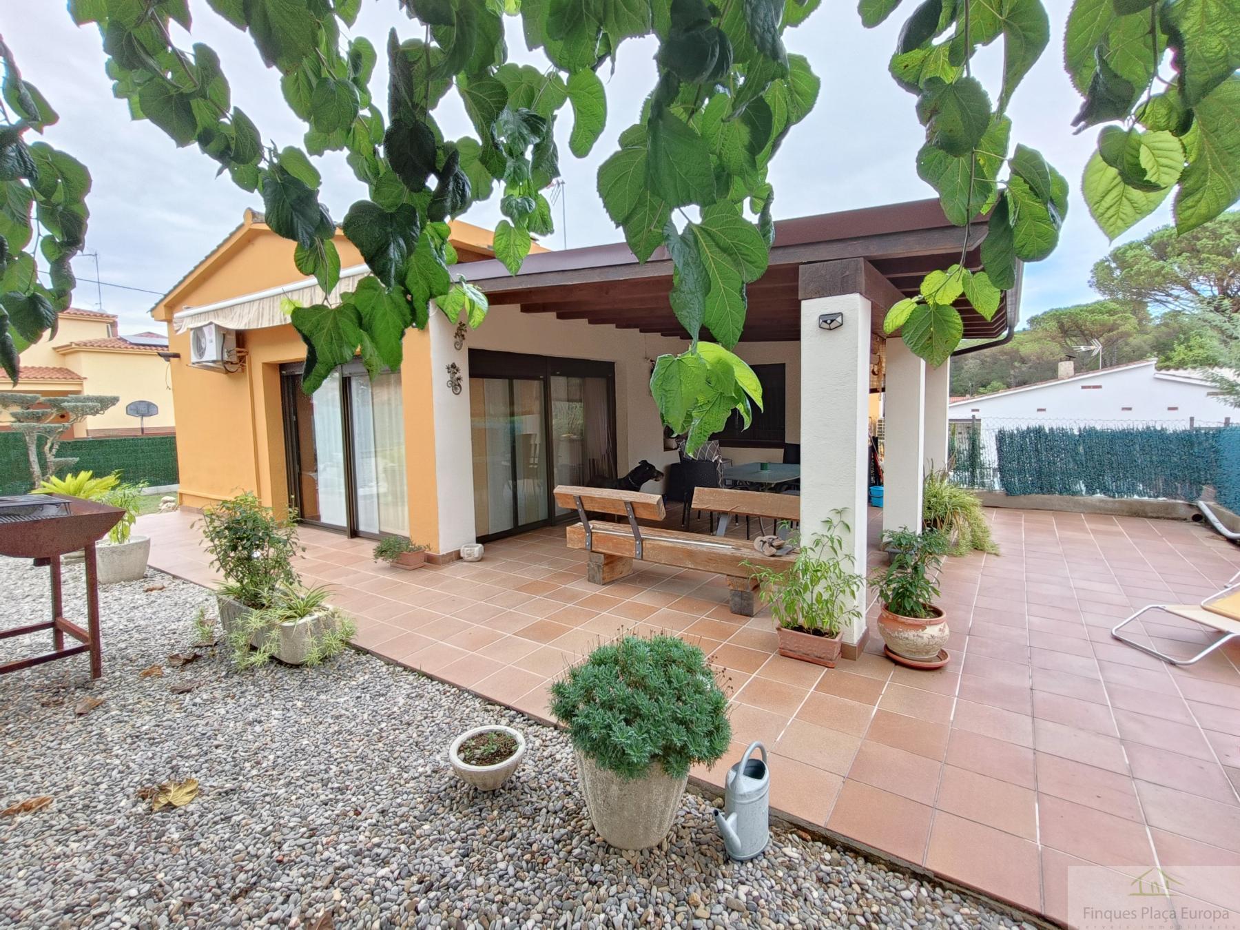 Casa en venta en LLAGOSTERA, Llagostera