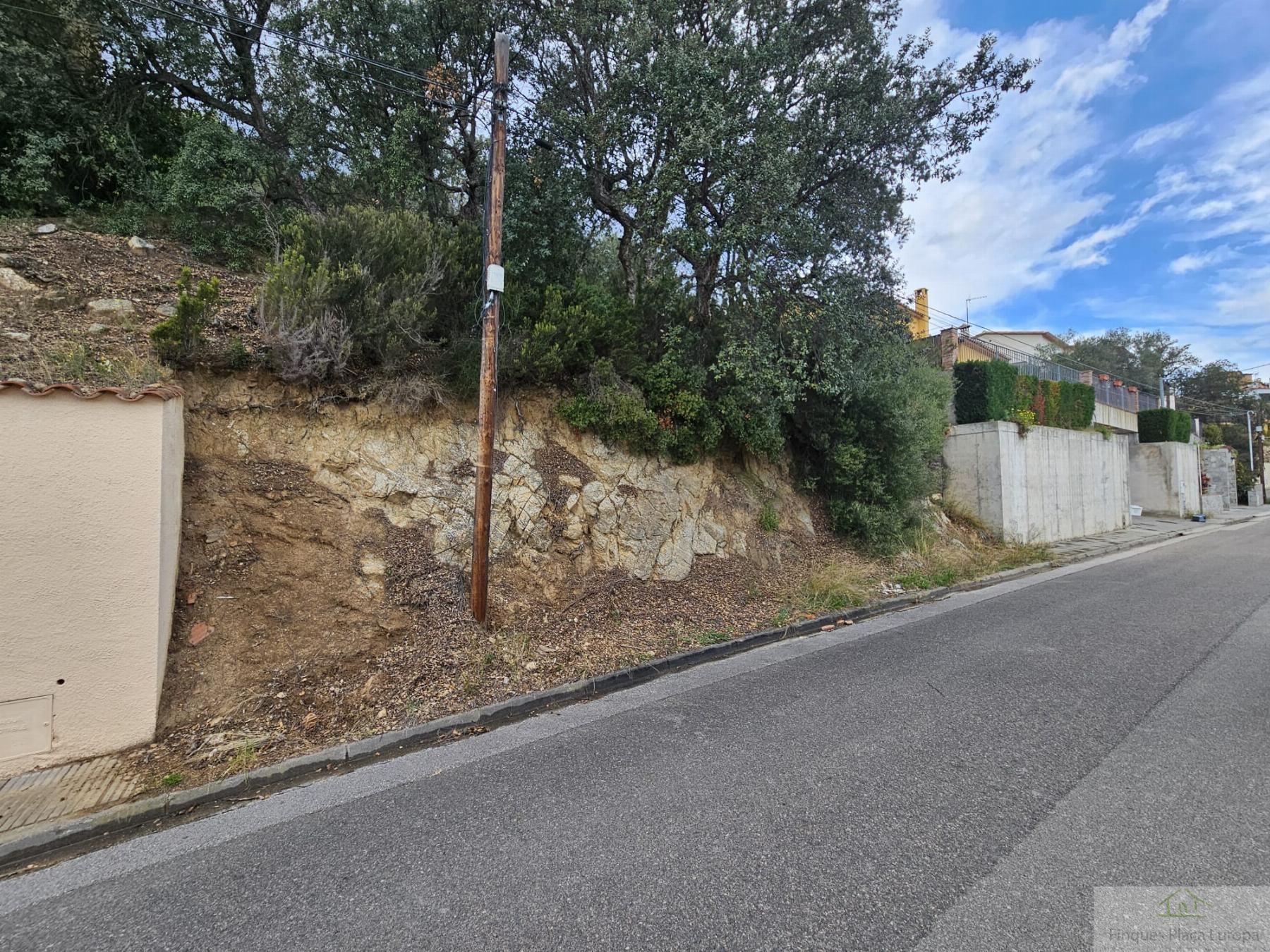For sale of land in Calonge