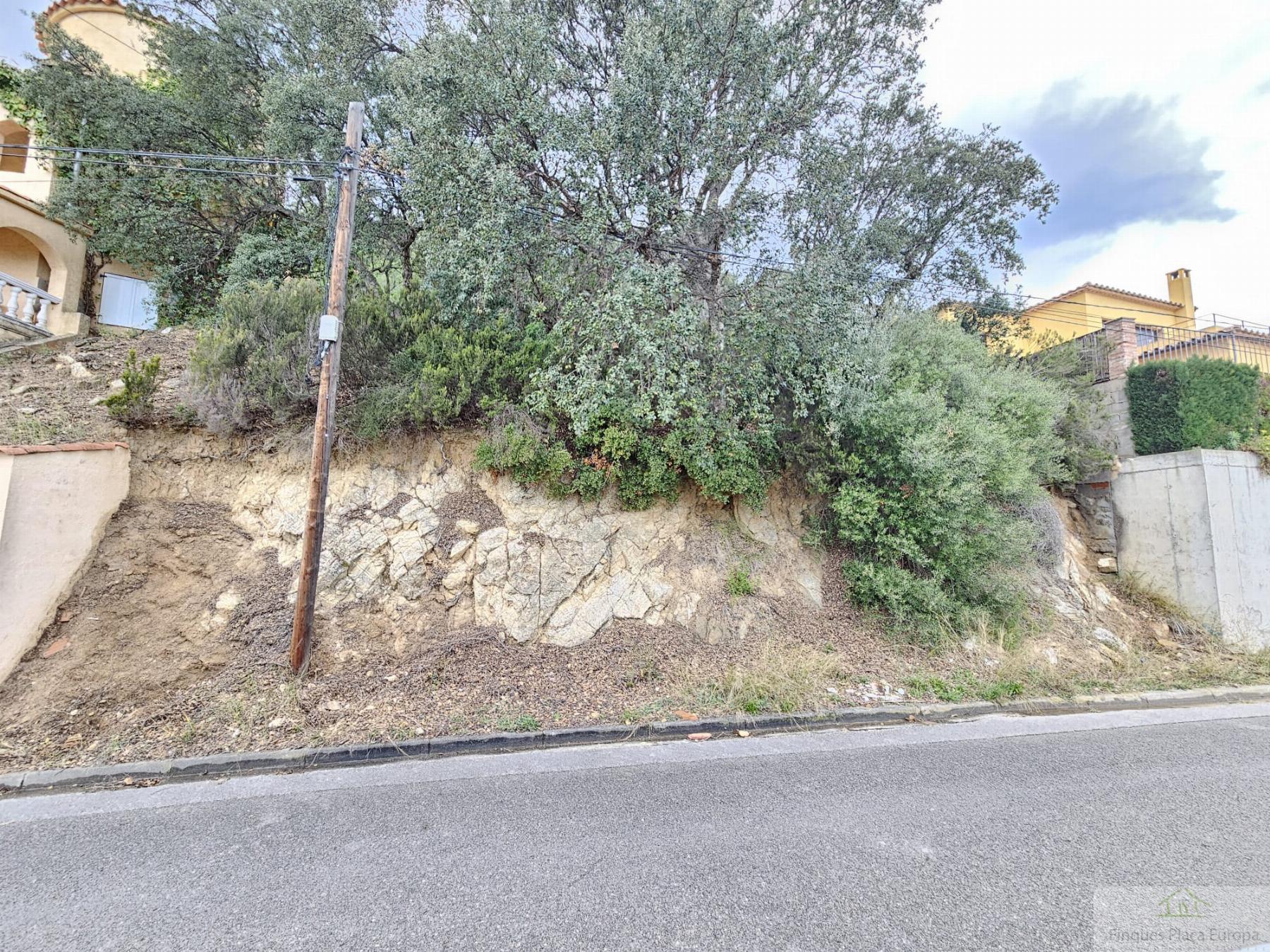 For sale of land in Calonge
