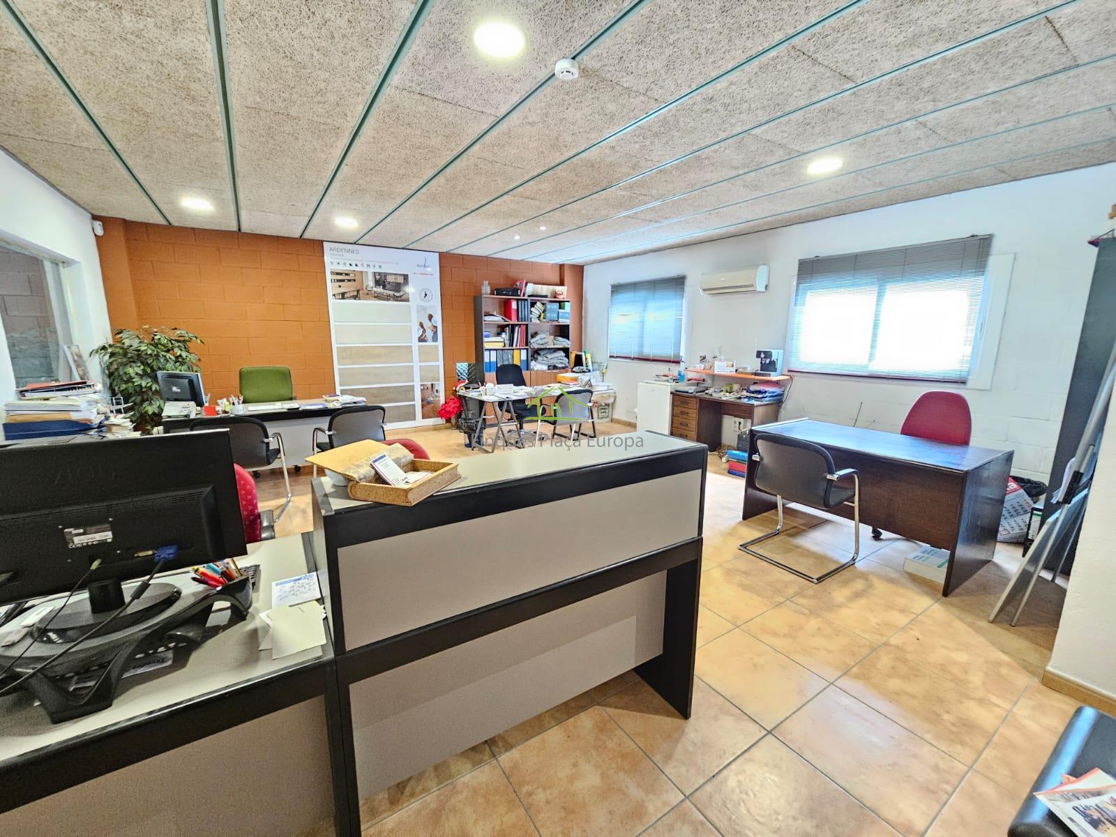 Venda de local a Llagostera