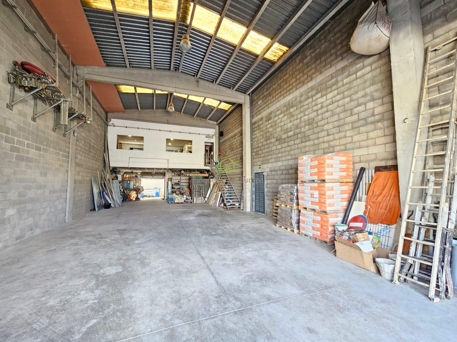 Venda de local a Llagostera