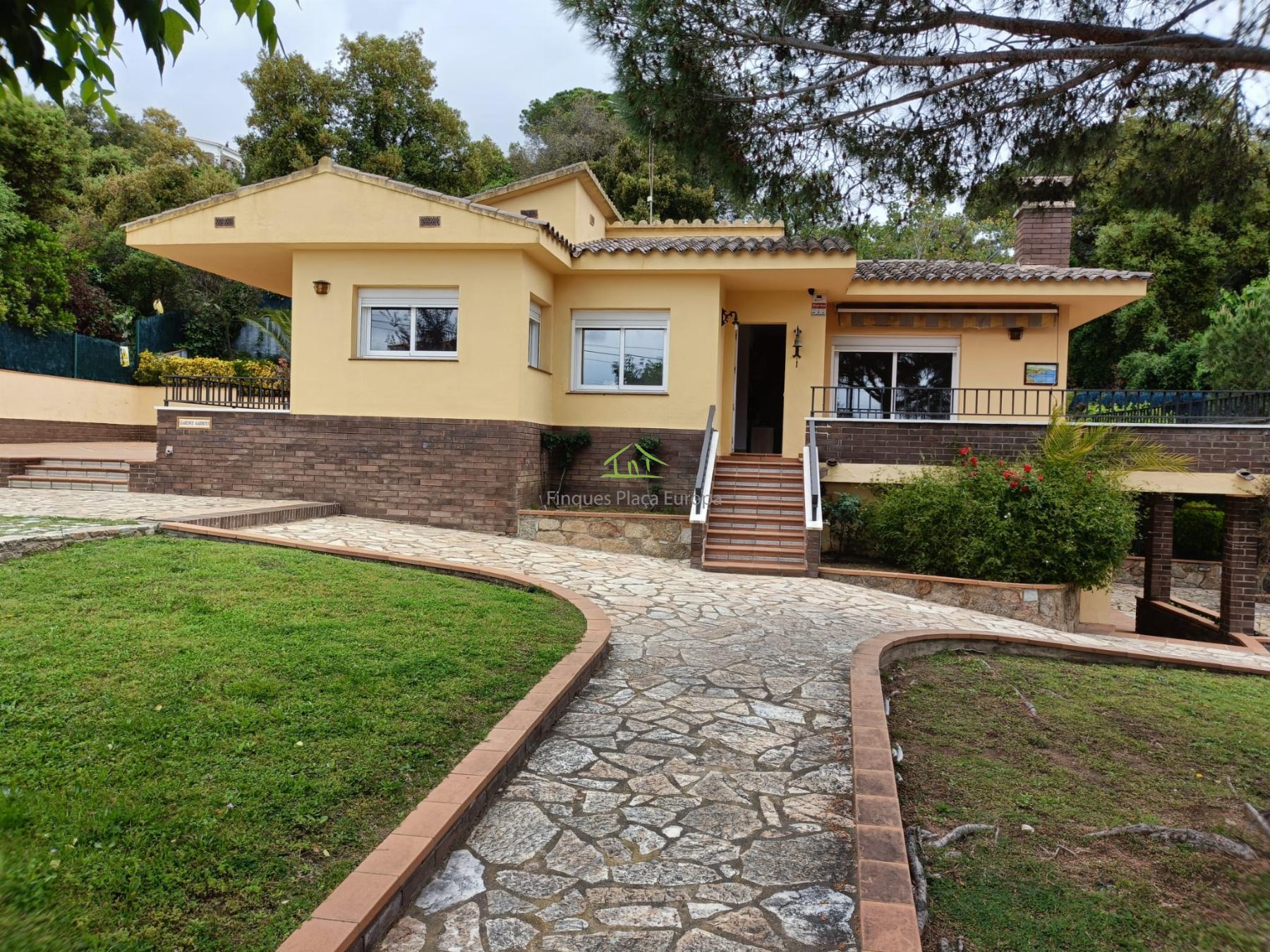 Venta de casa en Santa Cristina D´aro