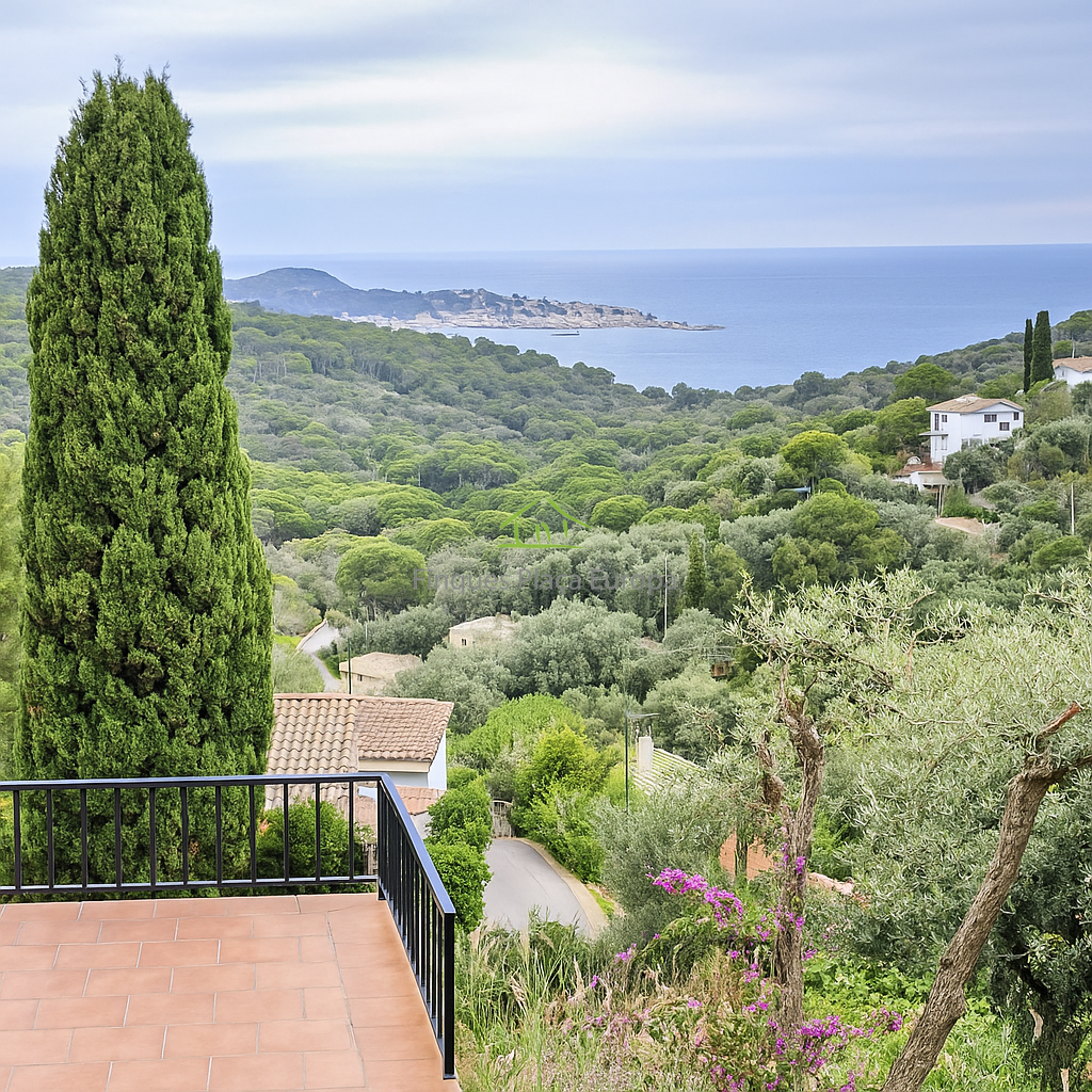 Продажа от

 Домa на Platja d´Aro