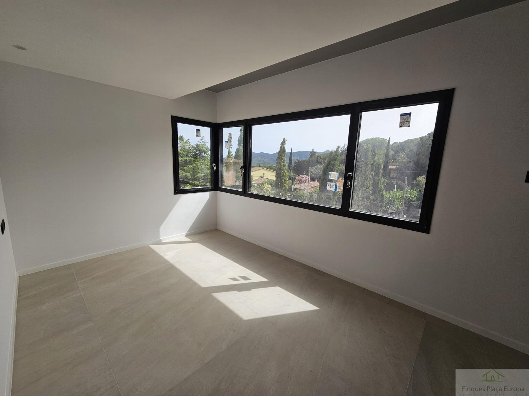 For sale of house in Santa Cristina D´aro