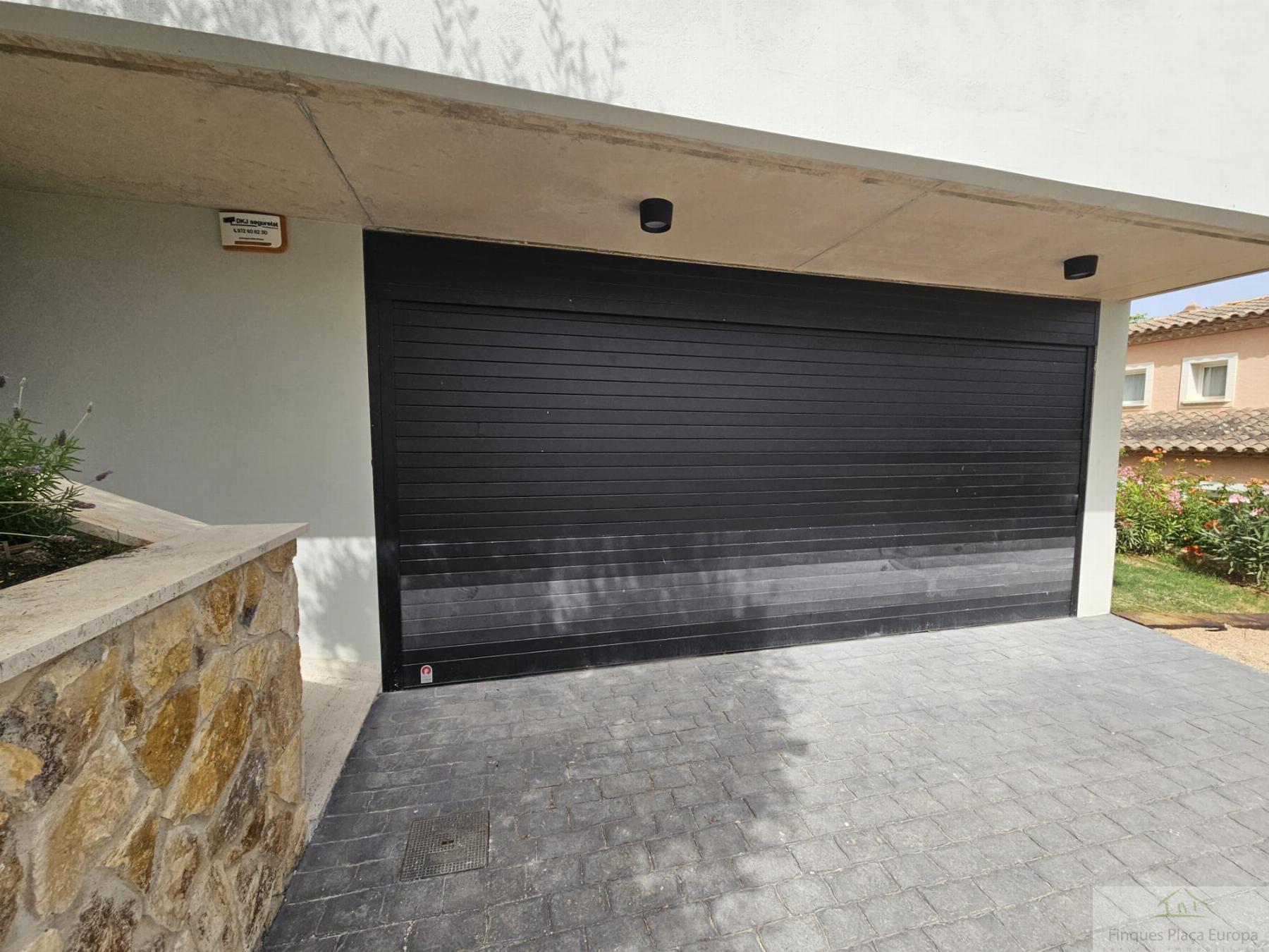 For sale of house in Santa Cristina D´aro