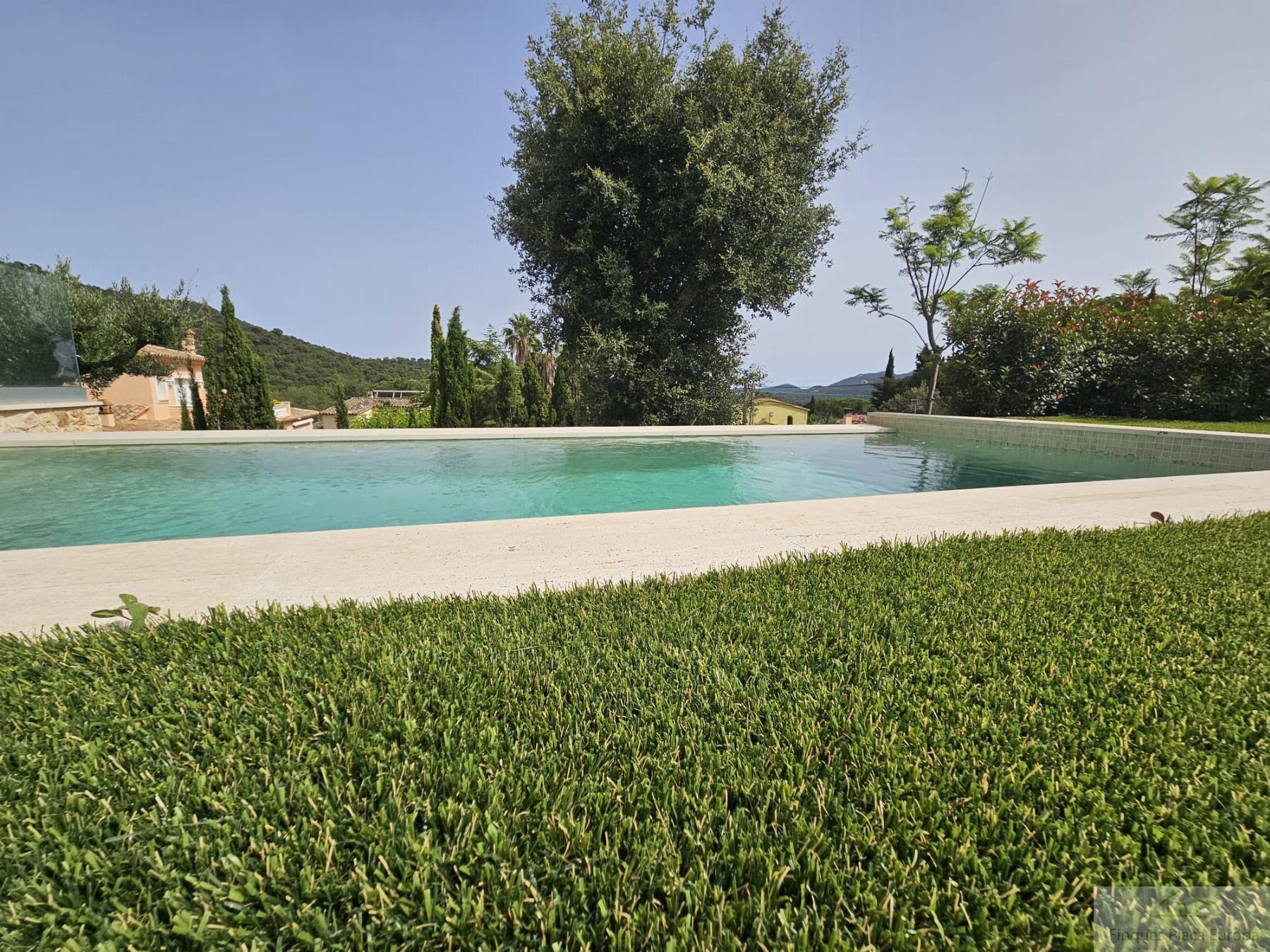 For sale of house in Santa Cristina D´aro