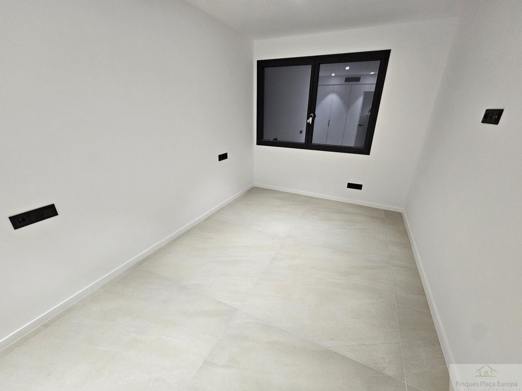 For sale of house in Santa Cristina D´aro