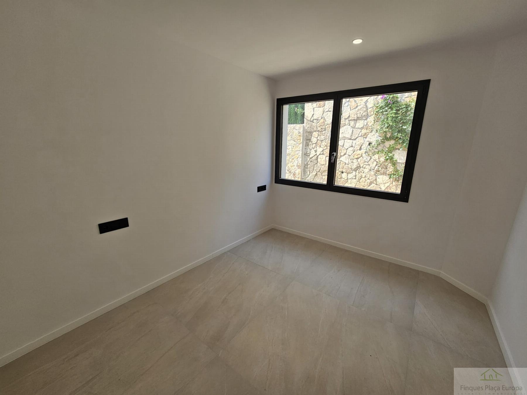 For sale of house in Santa Cristina D´aro