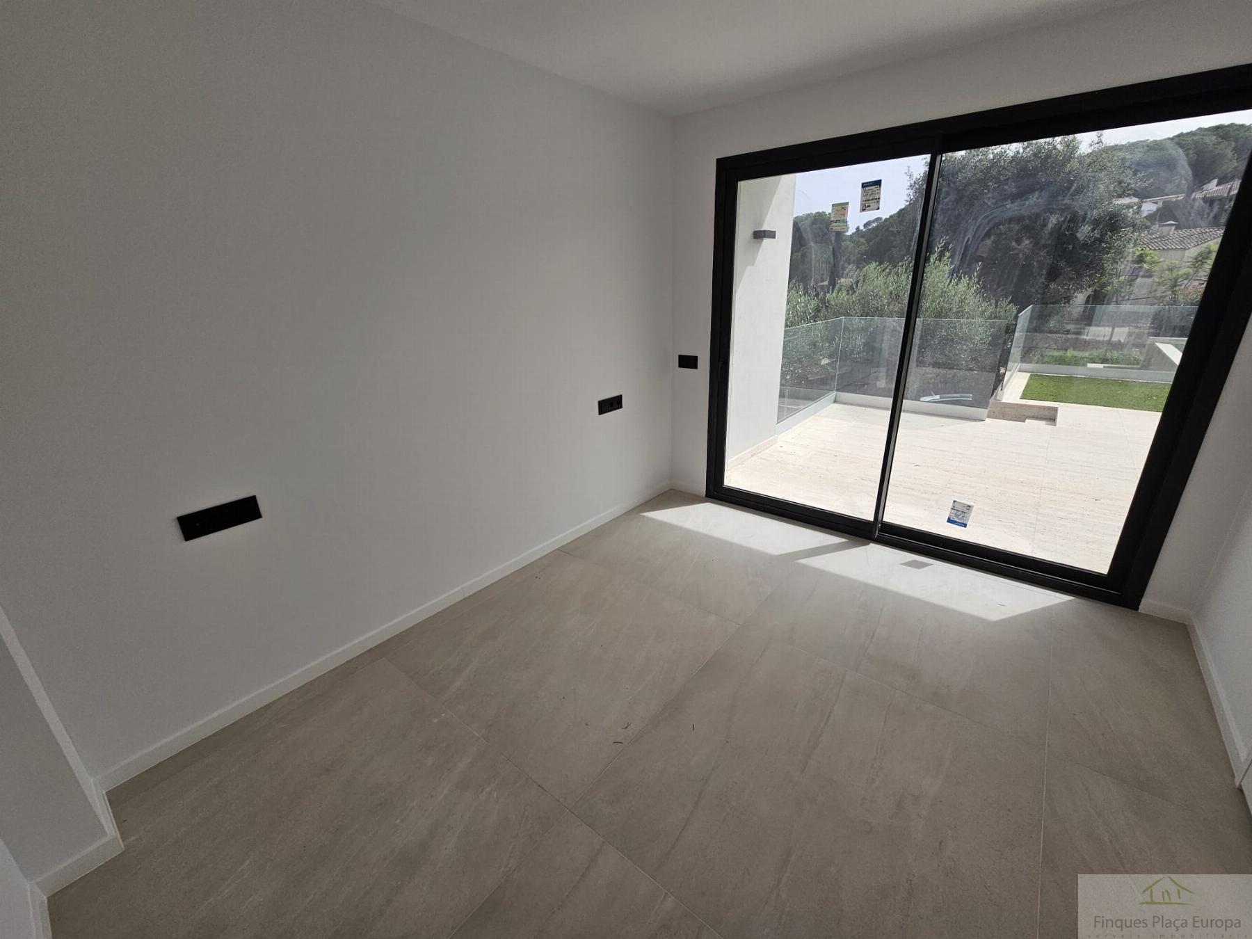 For sale of house in Santa Cristina D´aro