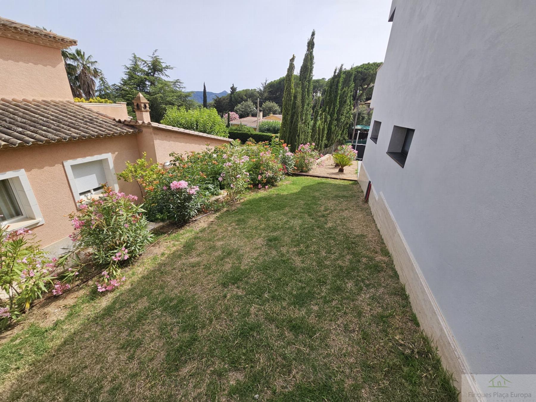 For sale of house in Santa Cristina D´aro