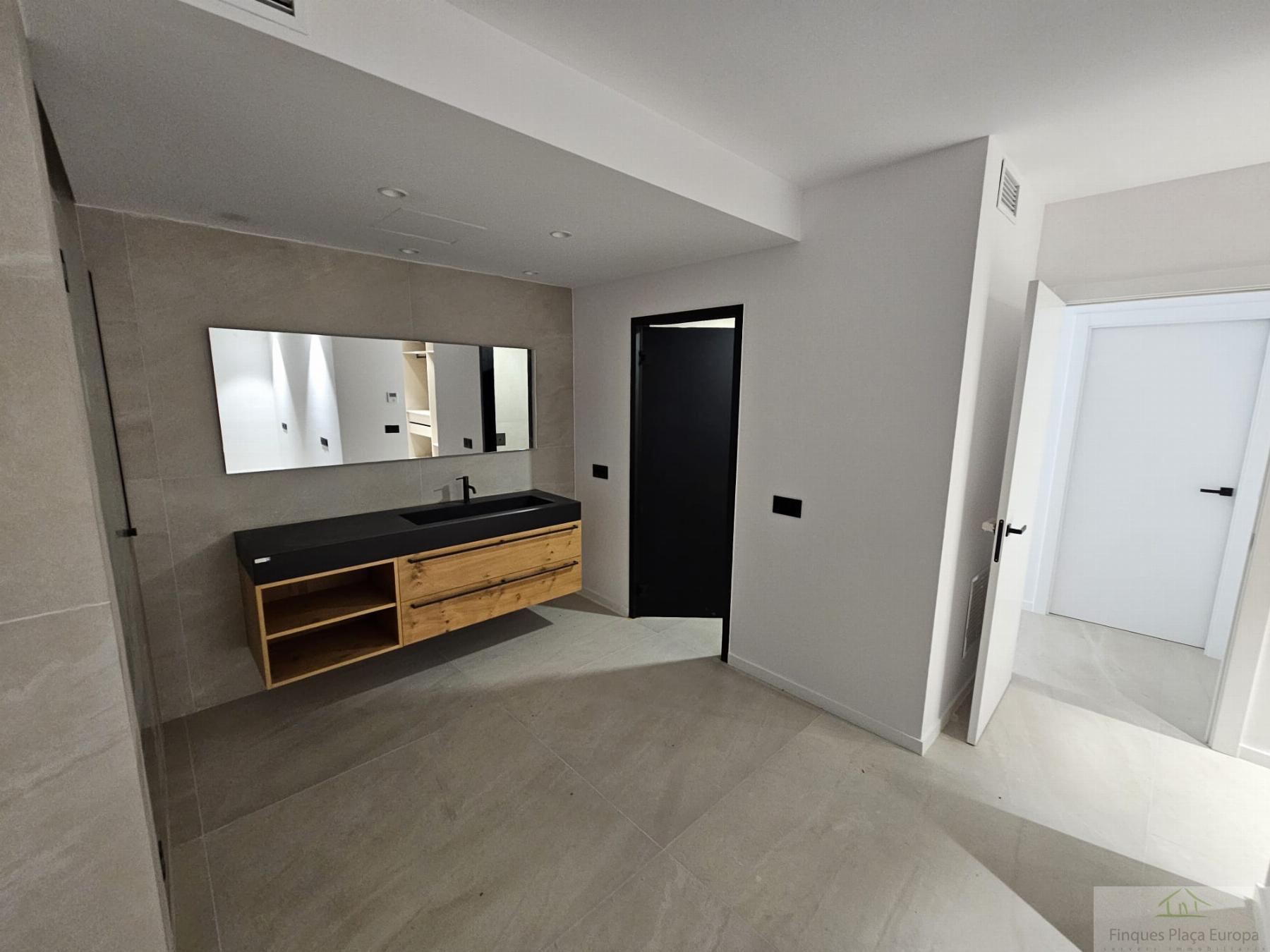 For sale of house in Santa Cristina D´aro