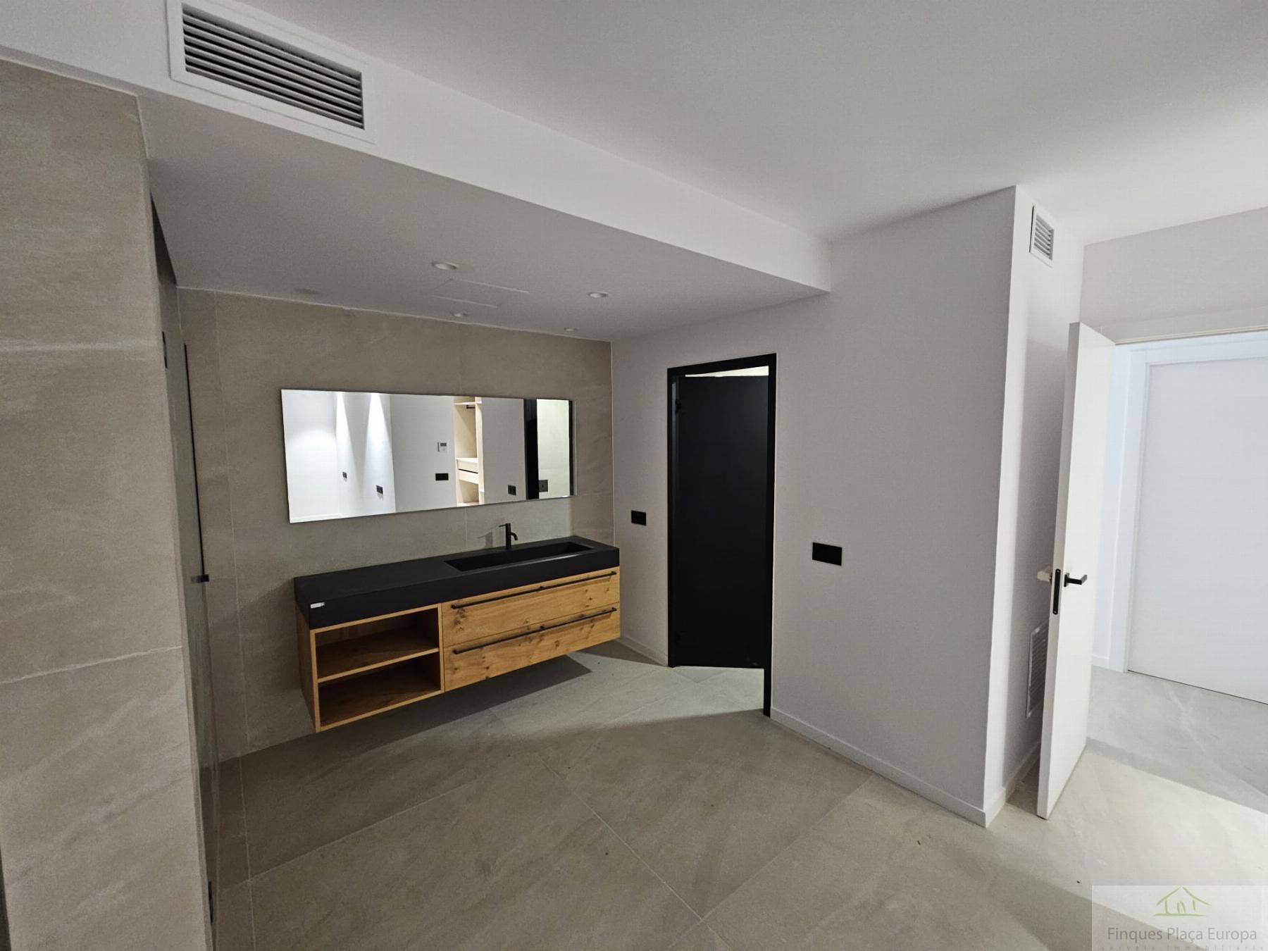 For sale of house in Santa Cristina D´aro