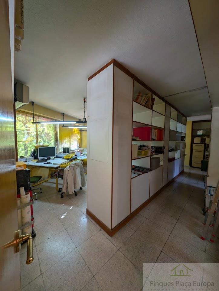 Продажа от

 Офисное помещение

 на Cáceres