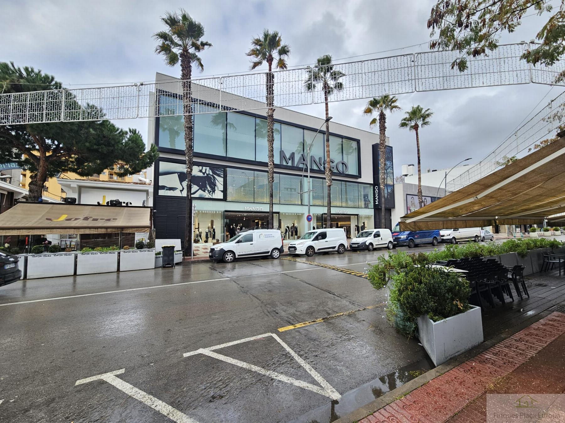 Traspàs de local comercial a Platja d´Aro